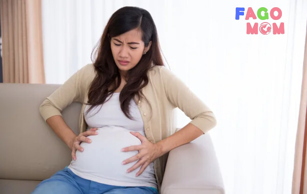 Đau bụng khi mang thai, mẹ bầu cần làm gì?