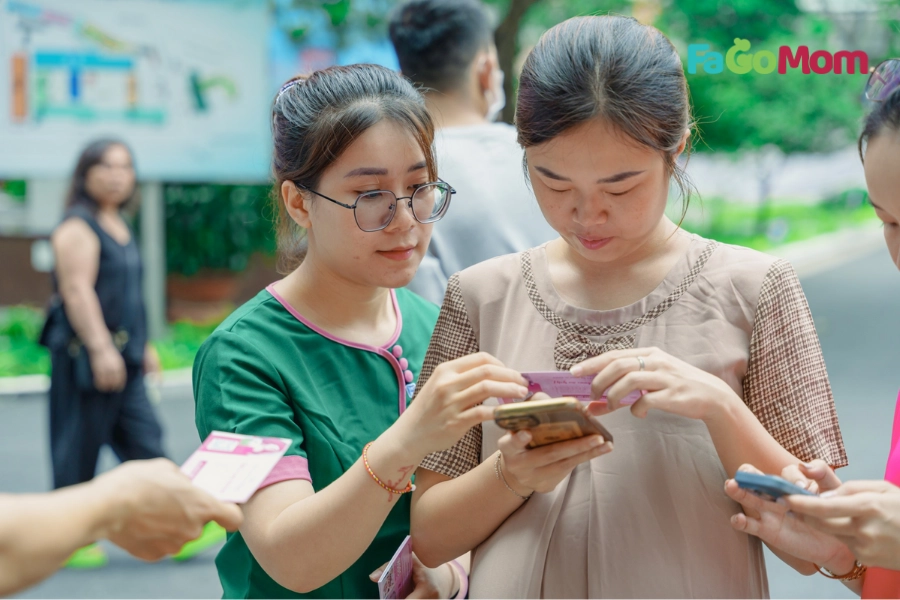 Giá Thuê Bảo Mẫu Theo Giờ: Cập Nhật Chi Phí, Lợi Ích & Giải Pháp Chăm Sóc Bé