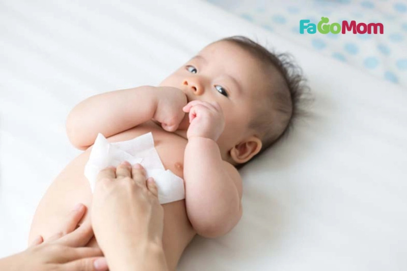 Tình trạng rốn của bé