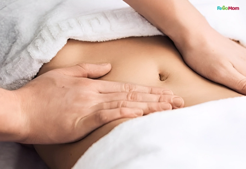 Massage bụng nhẹ nhàng (sau khi vết mổ lành)