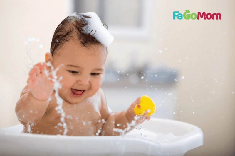 Tình trạng sức khỏe và tâm trạng của bé