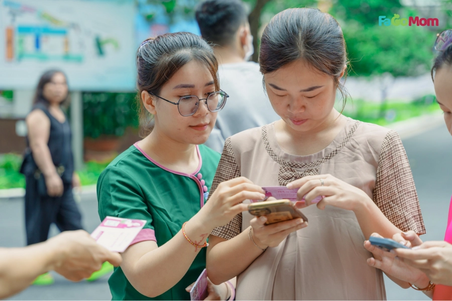 Giá Thuê Bảo Mẫu Theo Giờ: Cập Nhật Chi Phí, Lợi Ích & Giải Pháp Chăm Sóc Bé