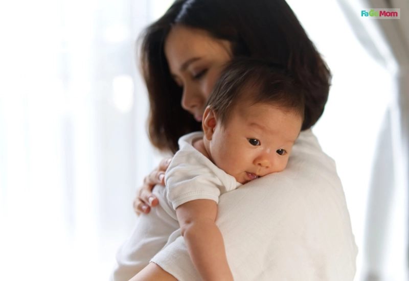 Cách vỗ ợ hơi cho bé sau bú
