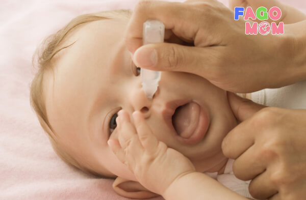 Trẻ dưới 6 tháng tuổi thở khò khè nhưng không có nước mũi phải làm sao?