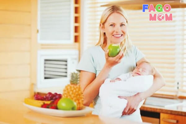 Vì sao cần dùng trái cây tốt cho mẹ sau sinh