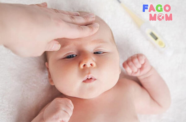 Các mẹ nên đảm bảo sức khỏe cho con trước khi tiêm vắc xin Rota