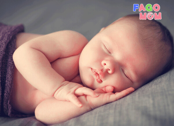Giấc ngủ đối với trẻ sơ sinh rất quan trọng
