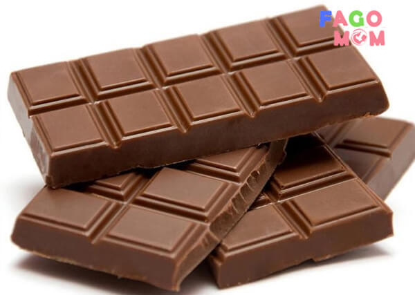  Chocolate gây kích thích tạo mất ngủ và mệt mỏi ở trẻ