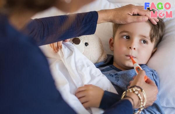 Trẻ bị ho do cảm lạnh, cảm cúm nếu cần được chữa sớm tránh để lâu ngày