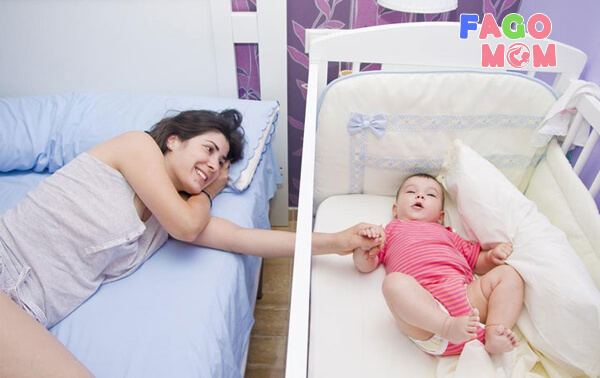 Методи кои ќе им помогнат на децата да спијат во правилна положба