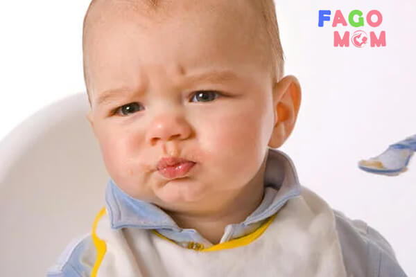  Khi trẻ thường xuyên ăn ngậm sẽ ảnh hưởng đến sức khỏe rất nhiều